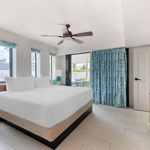 Three-Bedroom King Room Ocean View